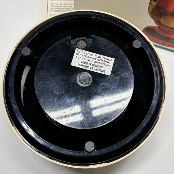 Vintage 70s Cosmo bowl-style food scale, originally purchased from Zellers - Picture 6 of 10